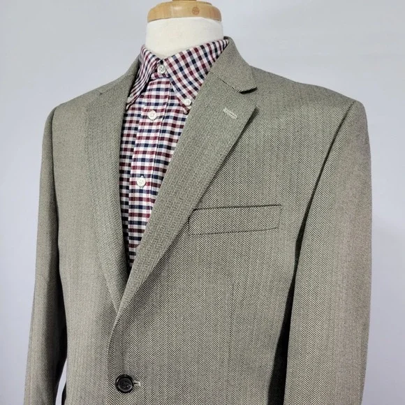 Chaps Men's Sport Coat Blazer Two Button Light Brown Herringbone‎ Poly Blend 42R